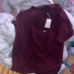 BRAND NEW BURGUNDY FIG SCRUB TOP THE M LEON TWO POCKET TOP IN 2xl